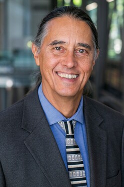 Click for High-Resolution Photo Heinz Klug